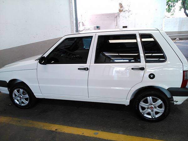 FIAT UNO 2012 4 PTAS - AR CONDICIONADO - TRAVA E ALARME